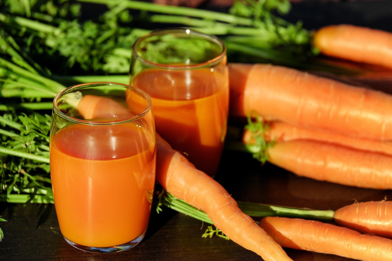 830-carrot-juice-1623157_1280.jpg